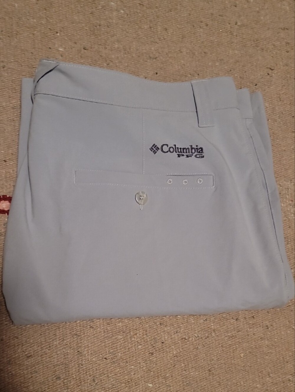 NWOT Columbia Mens Performance Fishing Gear Light Gray Active Hybrid Shorts
